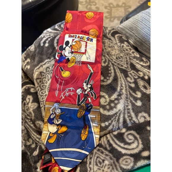 Tie - Picture 1 of 2